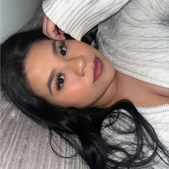 Meet your Posher, Mikayla - Picture 1 of 1